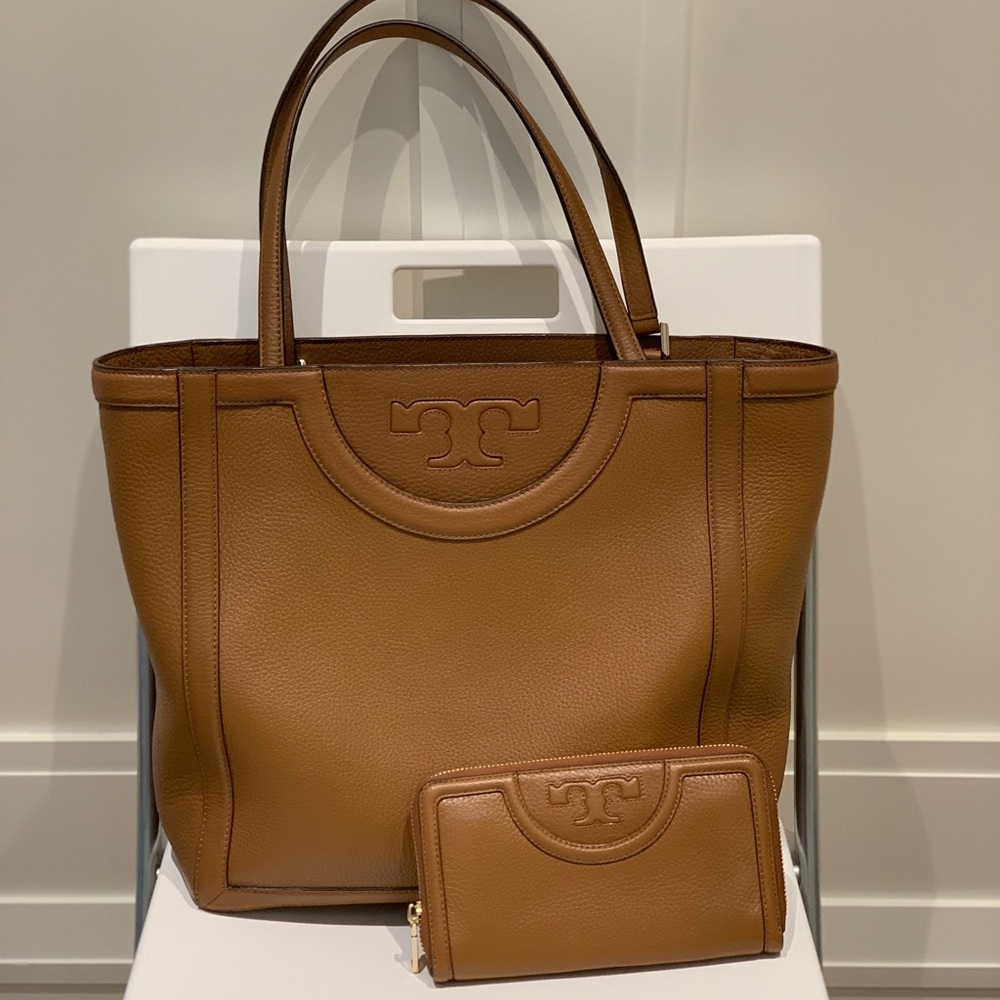 Tory Burch tote in camel, 12”x16” with matching wallet